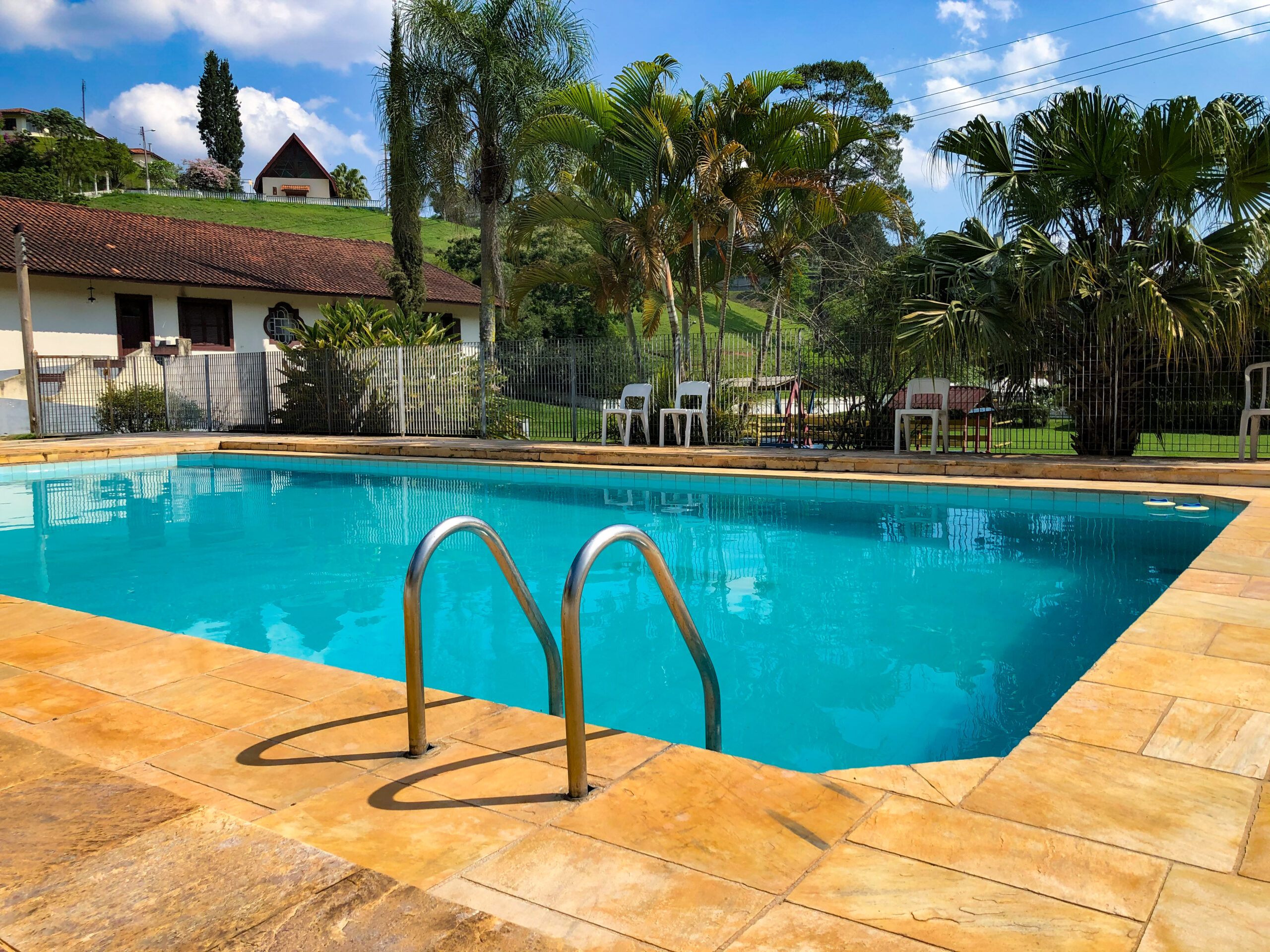 Piscina Adulto e Infantil